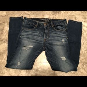 American Eagle Distressed Jegging 12R Medium Wash